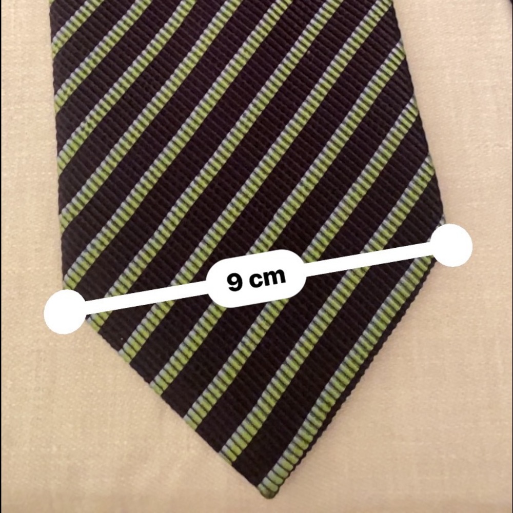 Authentic BALENCIAGA silk tie. - Picture 7 of 8